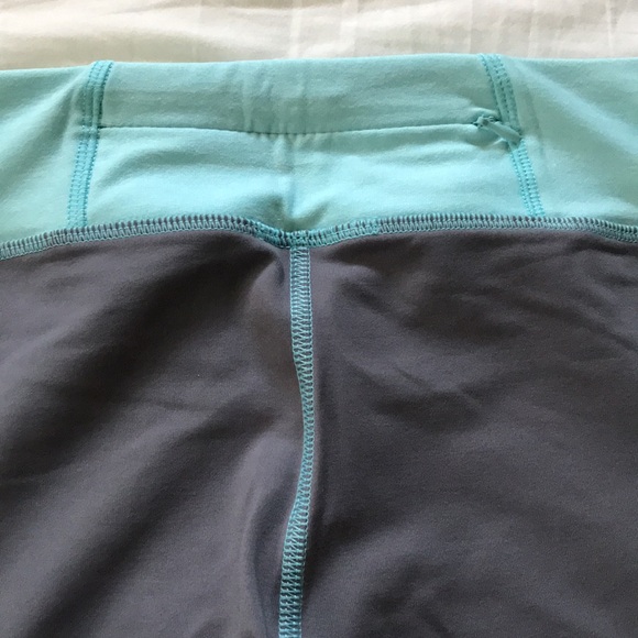CHAMPION C9 Blue/Green Gray Crop Leggings Sz M - Picture 7 of 9